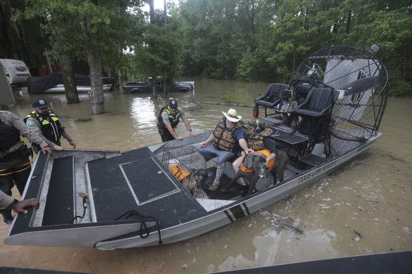 Hundreds rescued from Texas floods as forecast calls for more rain and rising water