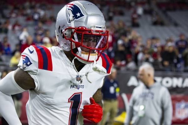 Veteran WR DeVante Parker retiring after nine seasons in the league, just months after signing with Eagles
