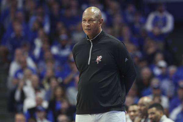 Former Louisville head coach Kenny Payne joins John Calipari's staff at Arkansas