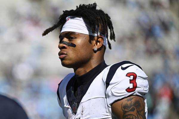 Texans WR Tank Dell sustains 'minor injury' in mass shooting, was reportedly 1 of 10 shot at Florida nightclub