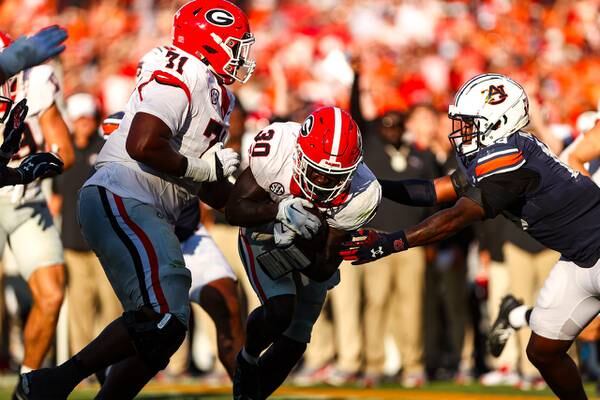 Auburn players, fans not happy with Georgia scheduling homecoming against the Tigers
