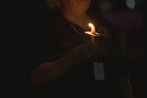 UGA candlelight vigil held outside Chapel