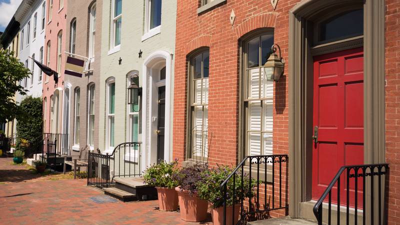 Officials in Baltimore, Maryland approved a program that would allow vacant homes owned by the city to cost a dollar.