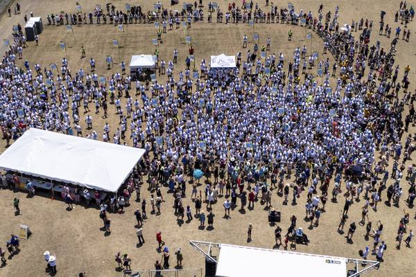 706 people named Kyle got together in Texas. It wasn’t enough for a world record.