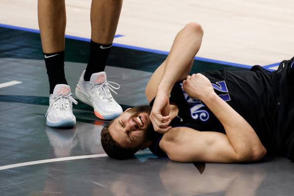 Mavericks' Maxi Kleber reportedly out indefinitely with dislocated shoulder