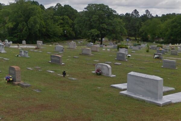 Flower theft: Walton Co woman charged with stealing from cemetery